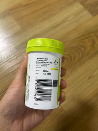 Swisse 스위스 고함량 밀크씨슬 35,000mg 60정 — 5점을 준 리뷰어가 2021년 11월 올린 사용 사진