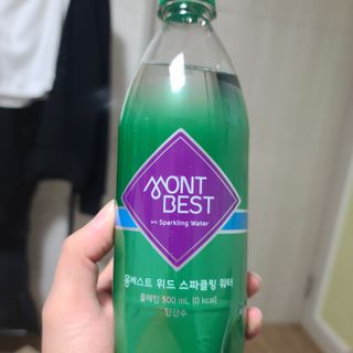 몽베스트 Montbest with Sparkling water Plain 20병 — 5점을 준 리뷰어가 2021년 11월 올린 사용 사진