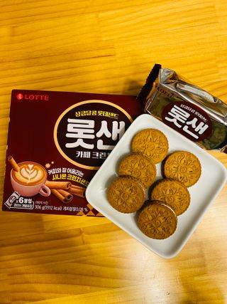 롯데제과 롯샌 카페크런치 — 4점을 준 리뷰어가 2021년 10월 올린 사용 사진
