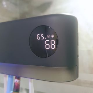 디하우트 랩 디하우트랩 UV 무선 칫솔살균기하루 8회 자동 살균 — 5점을 준 리뷰어가 2021년 11월 올린 사용 사진