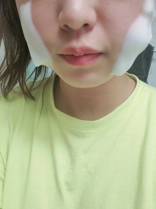 헤어플러스 콴디 아침세안제 폼클렌징 퓨어 어니스티 모닝클렌저 — 5점을 준 리뷰어가 2021년 3월 올린 사용 사진