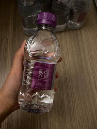 몽베스트 [MONTBEST] 330mL 20병 — 4.5점을 준 리뷰어가 2021년 10월 올린 사용 사진