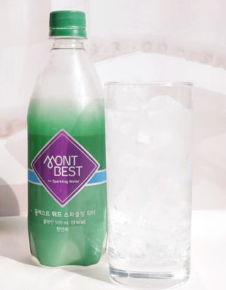 몽베스트 Montbest with Sparkling water Plain 20병 — 4.5점을 준 리뷰어가 2022년 8월 올린 사용 사진