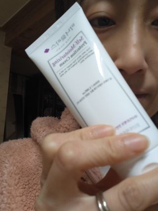 셀프 모이스처라이징 프로텍션 크림 셀프 모이스처라이징 프로텍션크림 — 4점을 준 리뷰어가 2022년 4월 올린 사용 사진