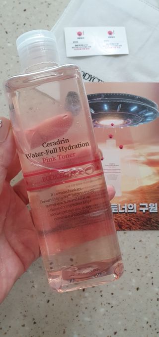 [바디셀런스] 속보습+사용감+향 모두 잡은 / 세라드린 속보습 핑크토너 300ml — 4.5점을 준 리뷰어가 2022년 3월 올린 사용 사진