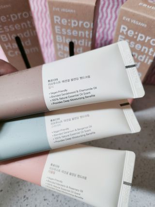 [후르디아] 끈적임 없는 착한성분 비건  핸드크림 3종 — 4점을 준 리뷰어가 2023년 12월 올린 사용 사진