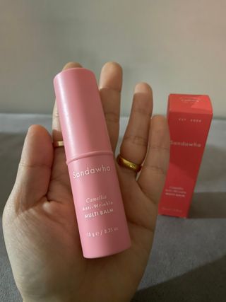 스킨큐어 산다화 카멜리아 안티 링클 멀티밤 — 5점을 준 리뷰어가 2022년 2월 올린 사용 사진