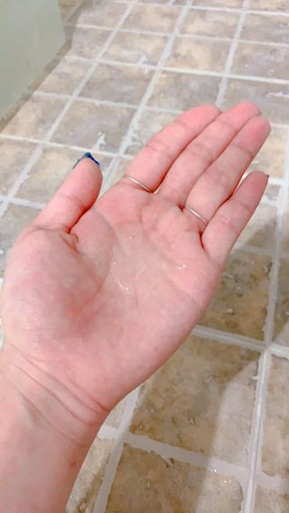 올리브 오일 스킨케어 컴퍼니 [OOSC] 향기로운 보습 로즈 제라늄 바디워시 500ml — 4점을 준 리뷰어가 2021년 5월 올린 사용 사진