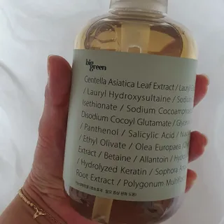 빅그린 안티 헤어로스 탈모 시카 바이옴 샴푸 500ml (중건성두피용) — 5점을 준 리뷰어가 2022년 7월 올린 사용 사진