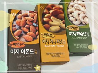 짜먹는 이지견과 짜먹는 이지아몬드, 짜먹는 이지허니피넛, 짜먹는 이지캐슈넛 각 10g X  10포 — 4점을 준 리뷰어가 2021년 2월 올린 사용 사진
