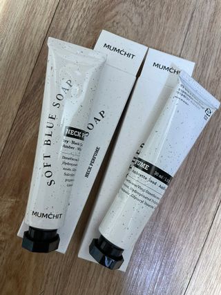 멈칫(MUMCHIT) 넥퍼퓸 NECKPERFUME 2가지 향 — 5점을 준 리뷰어가 2021년 12월 올린 사용 사진