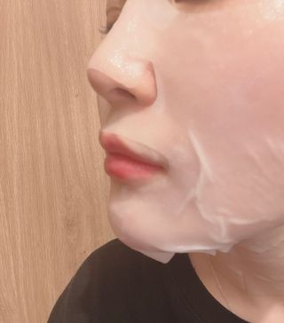 태그스킨 4스텝 주름개선 피부미백 영양 마스크팩 3개 세트(최신버전) — 5점을 준 리뷰어가 2022년 6월 올린 사용 사진