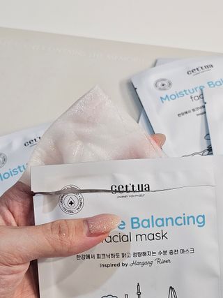 세뚜아(Cettua) [세뚜아] 모이스처 밸런싱 페이셜 마스크 Cettua Moisture Balancing Facial Mask 5매 — 5점을 준 리뷰어가 2024년 4월 올린 사용 사진