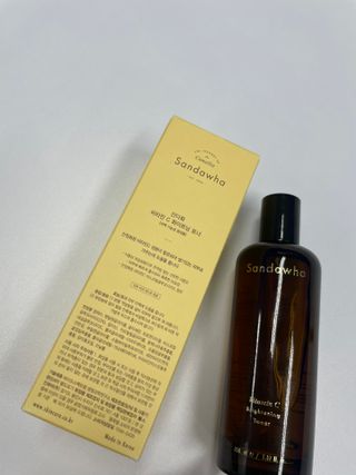 스킨큐어 산다화 비타민c 화이트닝 토너 150ml — 5점을 준 리뷰어가 2021년 12월 올린 사용 사진