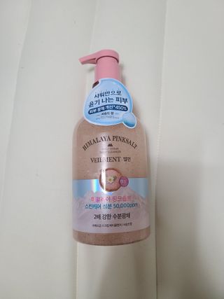 벨먼 내추럴스파 수분광채 스크럽 바디워시 600ml 5종 — 5점을 준 리뷰어가 2022년 5월 올린 사용 사진