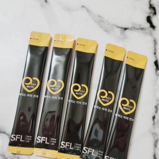 짜먹는 이지견과 짜먹는 이지아몬드, 짜먹는 이지허니피넛, 짜먹는 이지캐슈넛 각 10g X  10포 — 5점을 준 리뷰어가 2021년 4월 올린 사용 사진