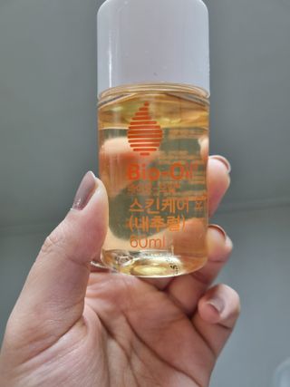 바이오오일 [바이오-오일] 스킨케어 오일 내추럴 60ml — 5점을 준 리뷰어가 2021년 5월 올린 사용 사진
