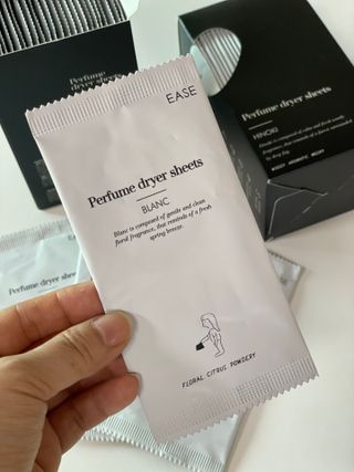 [이즈라이프코스메틱] 퍼퓸 드라이어 시트 히노끼향  or 블랑향 2중 택1 30매 — 3점을 준 리뷰어가 2021년 5월 올린 사용 사진
