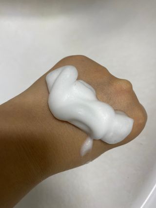 헤어플러스 콴디 아침세안제 폼클렌징 퓨어 어니스티 모닝클렌저 — 5점을 준 리뷰어가 2021년 3월 올린 사용 사진