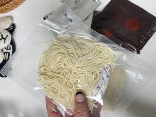 [한면원] 비빔국수 2인분 — 5점을 준 리뷰어가 2023년 3월 올린 사용 사진