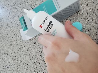 리더스코스메틱 리더스 카밍 바이오틱스 에센스 워터 — 5점을 준 리뷰어가 2021년 2월 올린 사용 사진