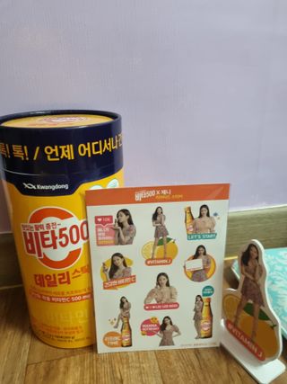 광동생활건강 [광동] 제니비타민C 비타500데일리스틱 180포+제니등신대+제니스티커 — 5점을 준 리뷰어가 2021년 12월 올린 사용 사진