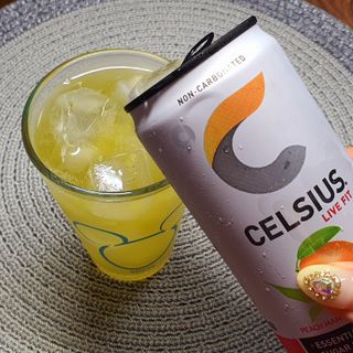 셀시어스 오리지널 325ml 에너지 비타민 피트니스 드링크(24can) 다이어트 음료 — 5점을 준 리뷰어가 2022년 5월 올린 사용 사진