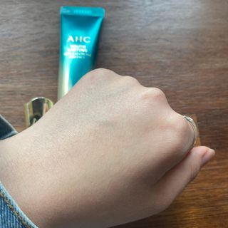 [NEW 탄력유턴 아이크림] AHC 유스 래스팅 리얼 아이크림 포 페이스 — 5점을 준 리뷰어가 2021년 3월 올린 사용 사진