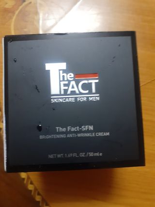 The Fact 더팩트 에스에프엔 브라이트닝 안티 링클 크림 50ml — 5점을 준 리뷰어가 2022년 5월 올린 사용 사진
