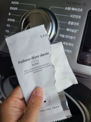 [이즈라이프코스메틱] 퍼퓸 드라이어 시트 히노끼향  or 블랑향 2중 택1 30매 — 5점을 준 리뷰어가 2021년 5월 올린 사용 사진