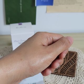 브에노 파리퀸 윌 페이스 오일 — 5점을 준 리뷰어가 2021년 7월 올린 사용 사진