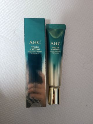 [NEW 탄력유턴 아이크림] AHC 유스 래스팅 리얼 아이크림 포 페이스 — 4점을 준 리뷰어가 2021년 2월 올린 사용 사진