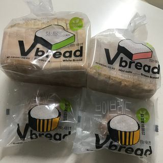 롯데제과 Vbread 포카치아식빵1개 + 미니식빵 1개 + 머핀 2개 세트 — 4점을 준 리뷰어가 2021년 9월 올린 사용 사진