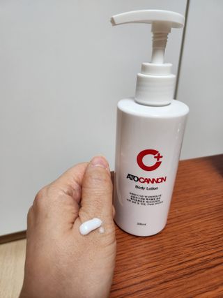 아토캐논(ATO CANNON) 아토캐논 고보습 바디로션 200ml — 5점을 준 리뷰어가 2022년 12월 올린 사용 사진