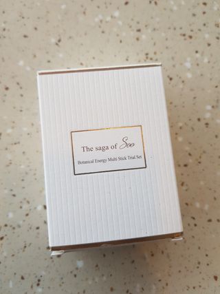더사가오브수 [사가수] 효혜윤 보태니컬 에너지 에센스인로션 20ml /아이포올 스틱 3g — 4.5점을 준 리뷰어가 2023년 2월 올린 사용 사진