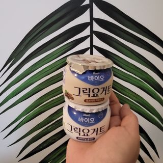 매일바이오 그릭요거트 오리지널 플레인 4개, 로스터리 커피믹스 4개 — 5점을 준 리뷰어가 2021년 12월 올린 사용 사진