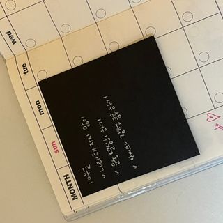 [3M] 포스트잇 점착메모지 강한점착용 노트654 심플리서린 5패드 430매 — 5점을 준 리뷰어가 2024년 9월 올린 사용 사진