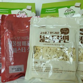 [풀무원] 식물성 저당질식 세트, 두부면 매콤라구파스타와 두부면 직화짜장 — 5점을 준 리뷰어가 2021년 4월 올린 사용 사진