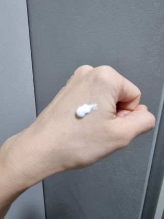 바노바기 코스메틱 바노바기 밀크씨슬 리페어 시카 선스크린 플러스 50ml — 5점을 준 리뷰어가 2023년 2월 올린 사용 사진