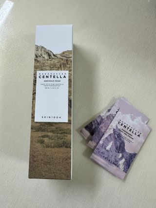 스킨1004 [SKIN1004] 마다가스카르 센텔라 앰플 폼 125ml — 5점을 준 리뷰어가 2024년 8월 올린 사용 사진