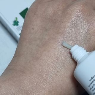 랑벨 랑바이오 블랙 시카 크림 50ml(블랙비 프로폴리스, 시카 4종, 판테놀 10 함유) — 5점을 준 리뷰어가 2023년 2월 올린 사용 사진