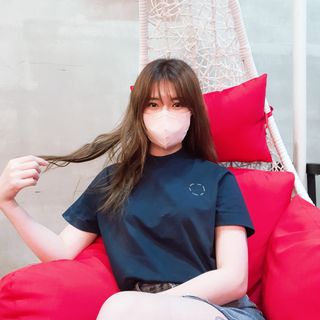 로서울 High Neck T-Shirt Navy, Gray — 5점을 준 리뷰어가 2021년 5월 올린 사용 사진