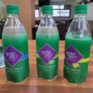 몽베스트 Montbest with Sparkling water Lime20병 — 4.5점을 준 리뷰어가 2021년 10월 올린 사용 사진
