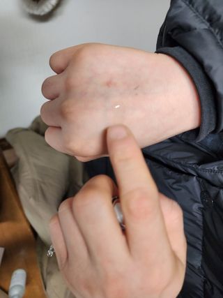오투에니원 갈락토미세스 리바이탈라이징 프리미엄 화이트닝 에센스 50ml — 4.5점을 준 리뷰어가 2023년 2월 올린 사용 사진