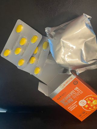 서울약사신협_내몸애발란스멀티비타민앤미네랄파워업_800mg x 90정 — 5점을 준 리뷰어가 2021년 5월 올린 사용 사진