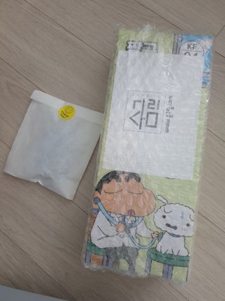 [숨그림]  덴탈마스크 짱구 우리아이 그리고 내가 쓰는 믿을수있는 케릭터 마스크  16종 — 5점을 준 리뷰어가 2021년 10월 올린 사용 사진