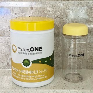프로티원 단백질쉐이크 녹차맛 2주분 1통+보틀 — 5점을 준 리뷰어가 2021년 8월 올린 사용 사진