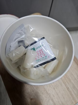나우  [요리궁리] B타입 ( 매콤, 치즈, 매콤까르보 ) 꽃떡볶이 6개입 세트 — 5점을 준 리뷰어가 2025년 3월 올린 사용 사진