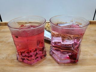 마시다 매혹적인 붉은 빛이 입안 가득히, 비트루트차 — 5점을 준 리뷰어가 2021년 3월 올린 사용 사진