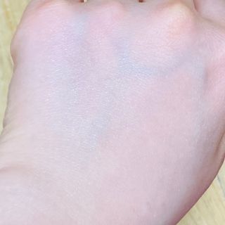 위시스 프리미엄 글루타치온  화이트닝 바디로션 — 5점을 준 리뷰어가 2022년 12월 올린 사용 사진